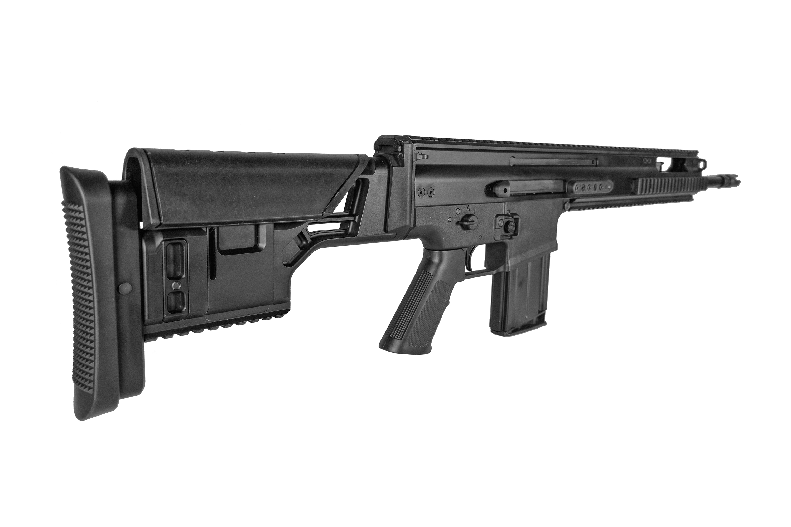 Schwarzes Airsoft-Gewehr im FN SCAR-Stil mit verstellbarem Schaft, Pistolengriff und oberer Schiene für Optik auf weißem Hintergrund.