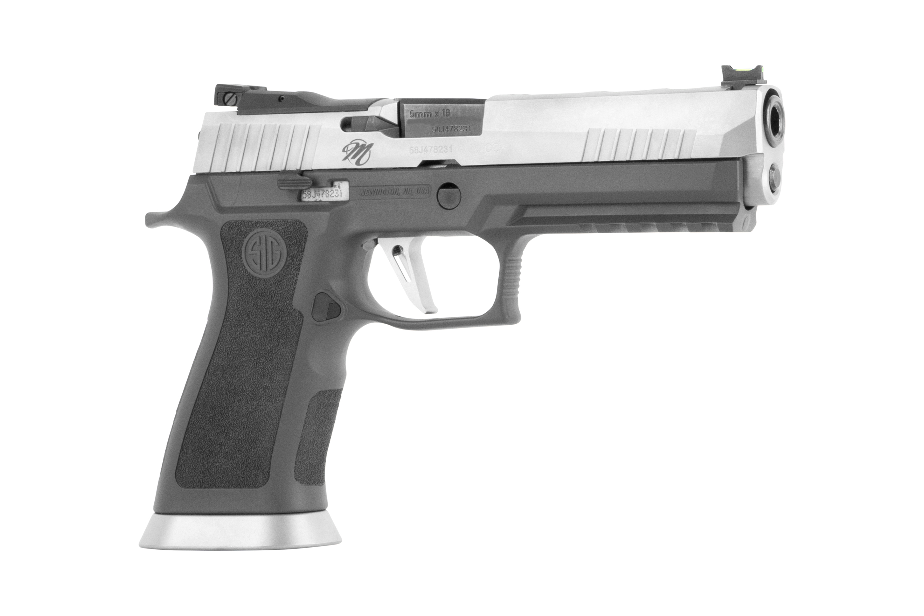 SIG Sauer P320 Luftpistole in Grau und Silber mit strukturiertem Griff und taktischer Schiene für Zubehör.