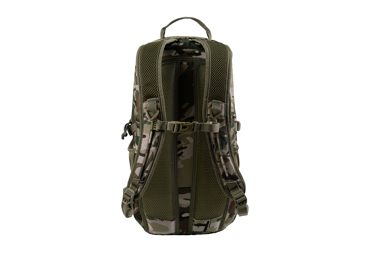Rückansicht eines taktischen Rucksacks im Tarnmuster mit gepolsterten Schultergurten, Netzrücken und Brustschnalle.