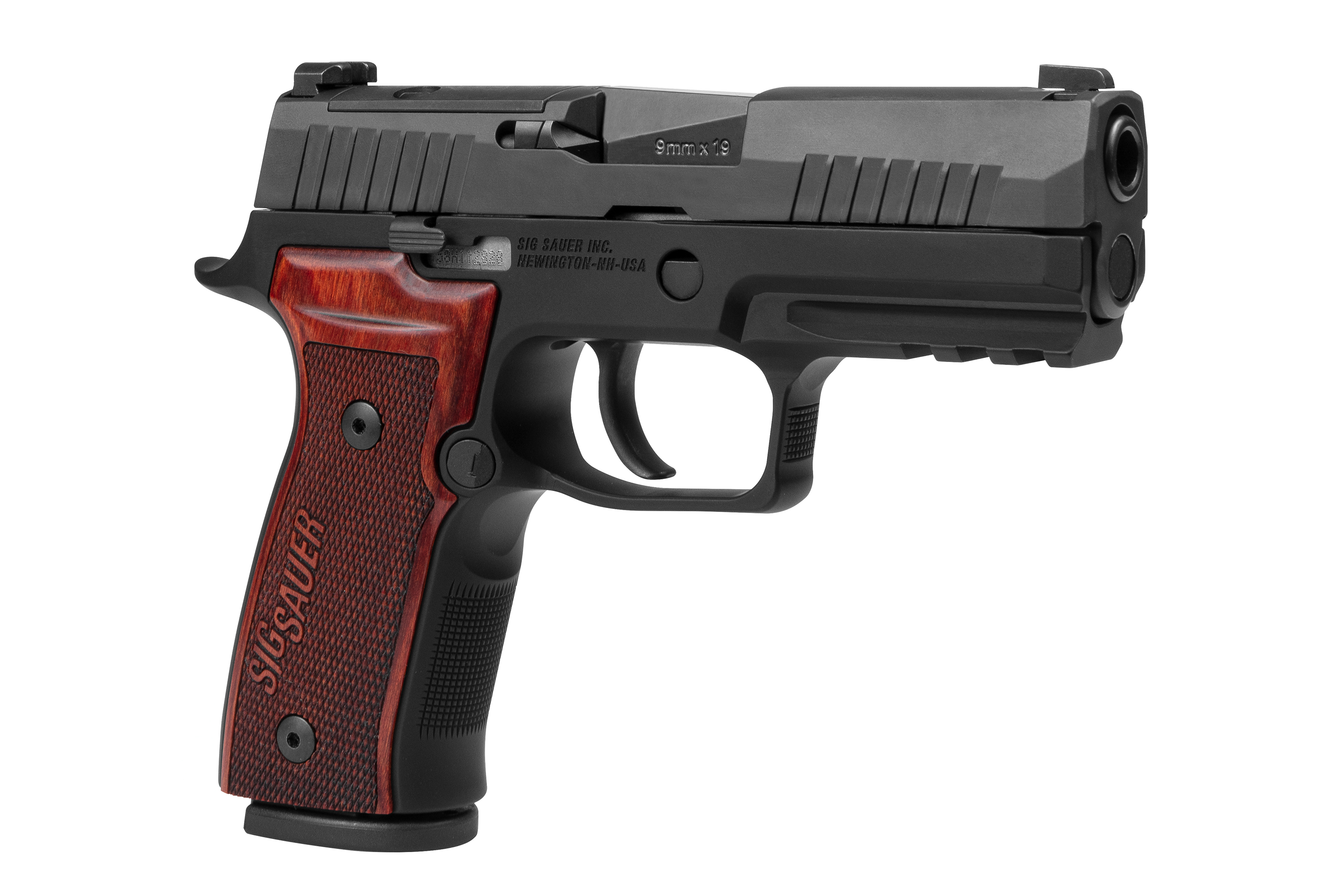 SIG Sauer P320 X5 Luftpistole mit schwarzem Finish und Holzgriff, konzipiert für Präzisionsschießen.