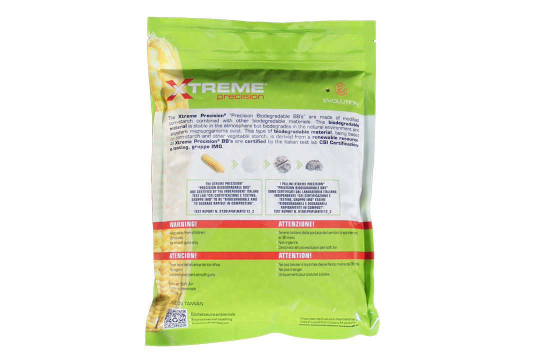 Grüner Beutel mit biologisch abbaubaren Airsoft-BBs von Xtreme Precision aus Maisstärke, mit Produktdetails und Warnhinweisen.