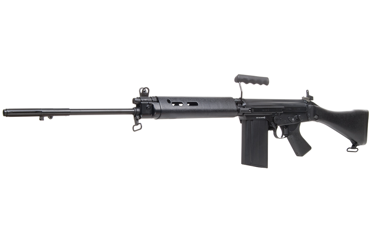 Schwarzes Luftgewehr im FN-FAL-Stil mit Kunststoffschaft, langem Lauf, Tragegriff und Magazin auf weißem Hintergrund.