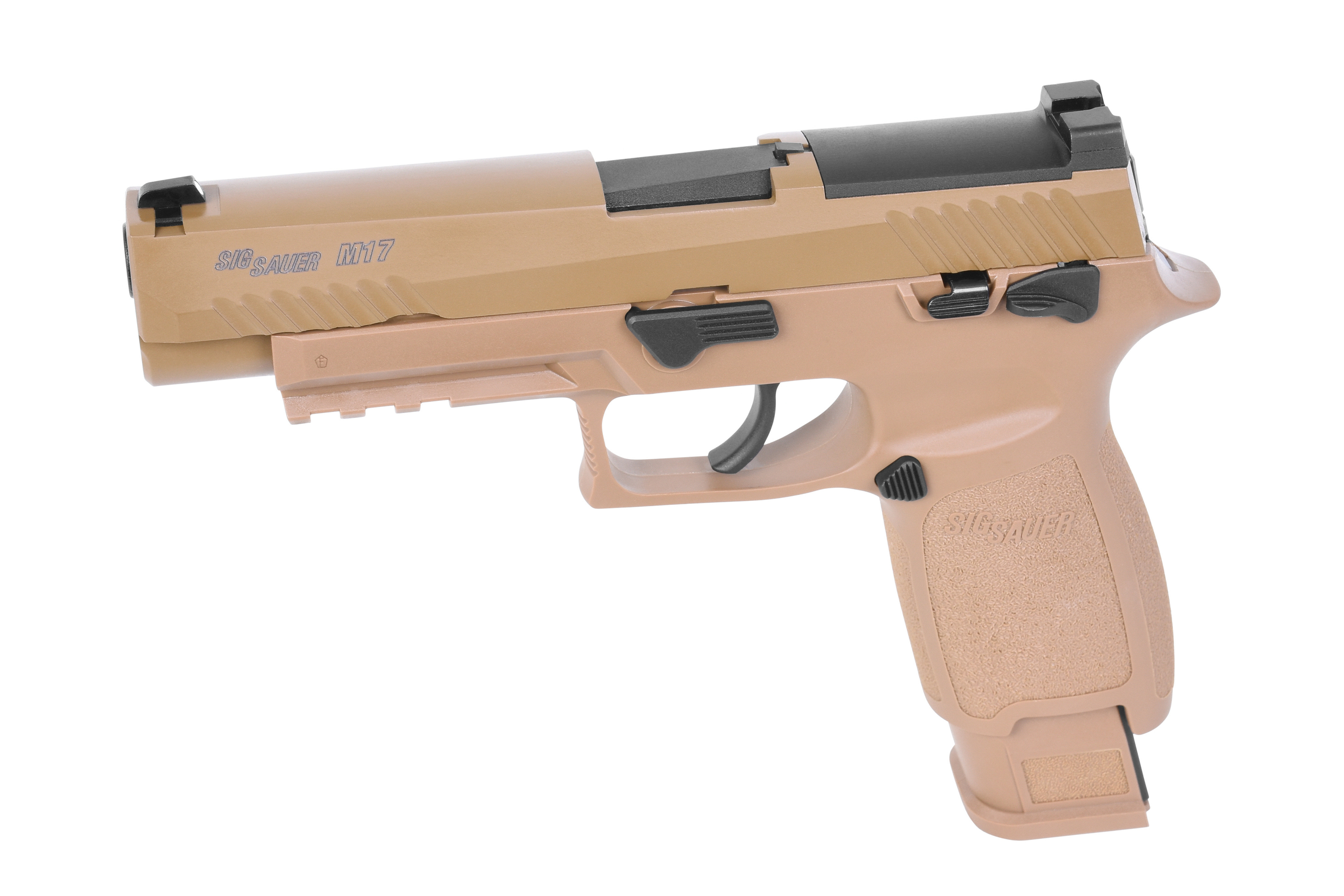 Hellbraune Sig Sauer M17-Luftpistole mit schwarzen Bedienelementen und Schlittendetails, strukturiertem Griff und Zubehörschiene.