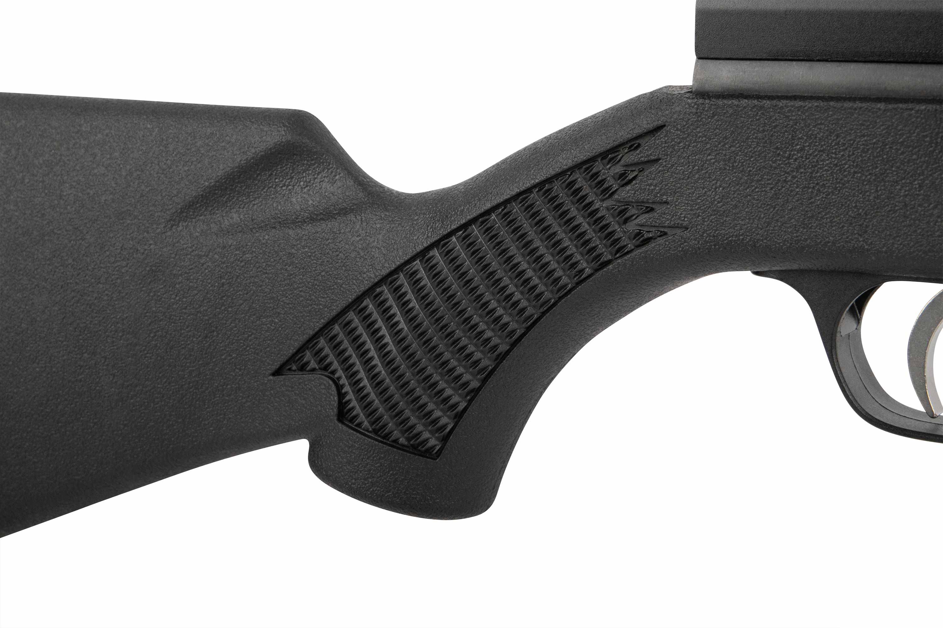 Nahaufnahme eines schwarzen synthetischen Luftgewehrschafts mit strukturierten Griffmustern für verbesserte Handhabung und Ergonomie.