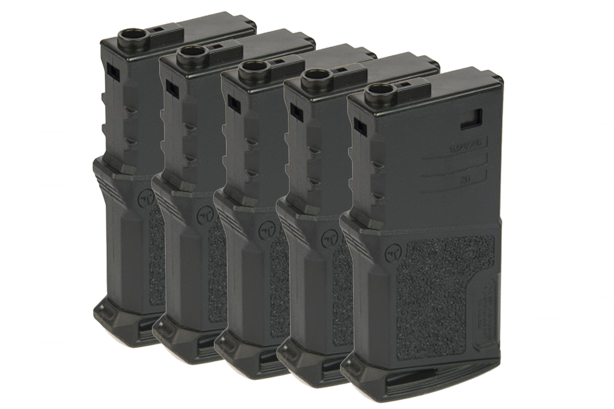 Fünf in einer Reihe angeordnete Luftgewehrmagazine aus schwarzem Polymer mit strukturierten Griffflächen und langlebiger Konstruktion.