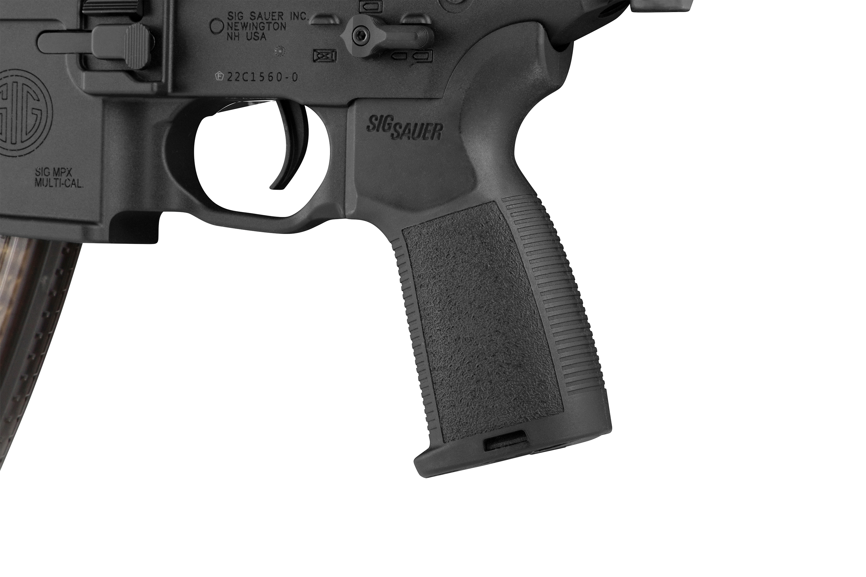 Nahaufnahme des Pistolengriffs und des Gehäuses aus schwarzem Polymer eines Sig Sauer MPX-Luftgewehrs mit strukturiertem ergonomischem Design.