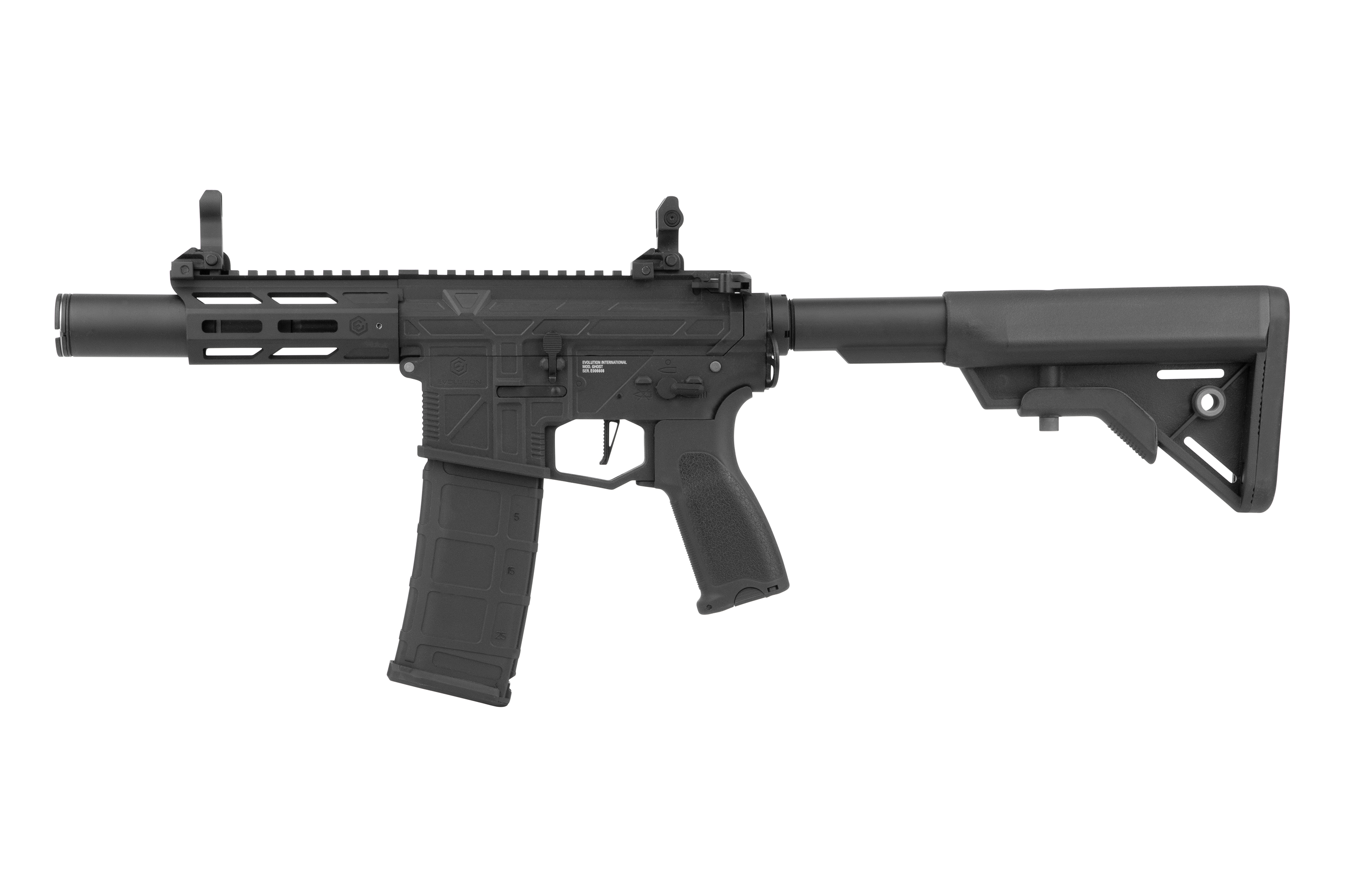 Black Evolution International Airsoft-Gewehr mit verstellbarem Schaft, Polymermagazin und Schienensystem auf weißem Hintergrund.