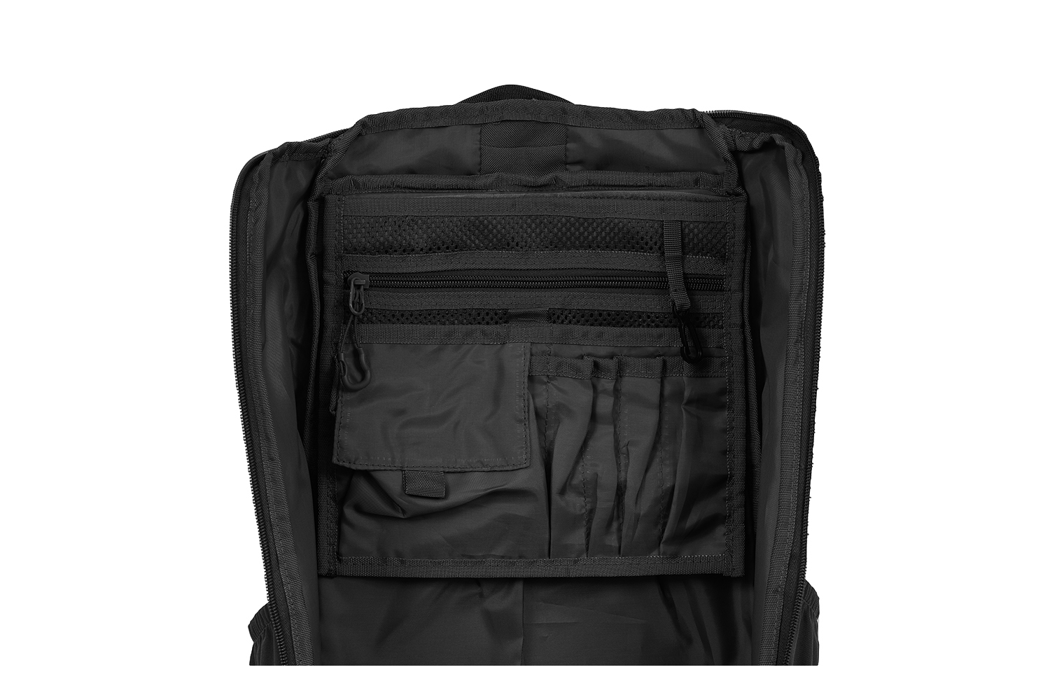 Innenansicht eines offenen schwarzen taktischen Rucksacks mit organisierten Netztaschen, Reißverschlussfächern und Beuteln.