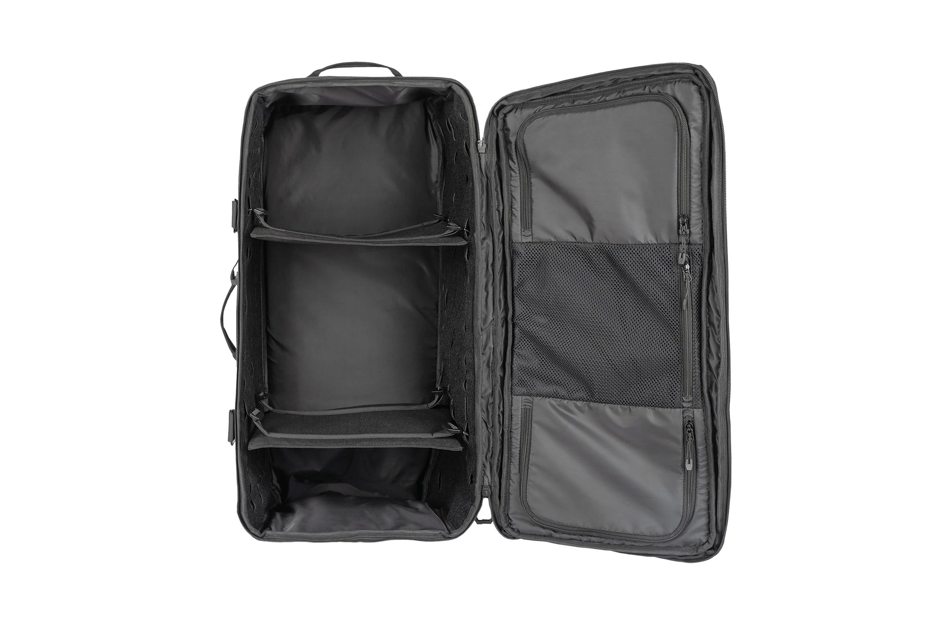 Offene schwarze Tasche für taktische Ausrüstung mit verstellbaren Inneneinteilungen und Netztaschen auf dem Deckel zur Organisation.
