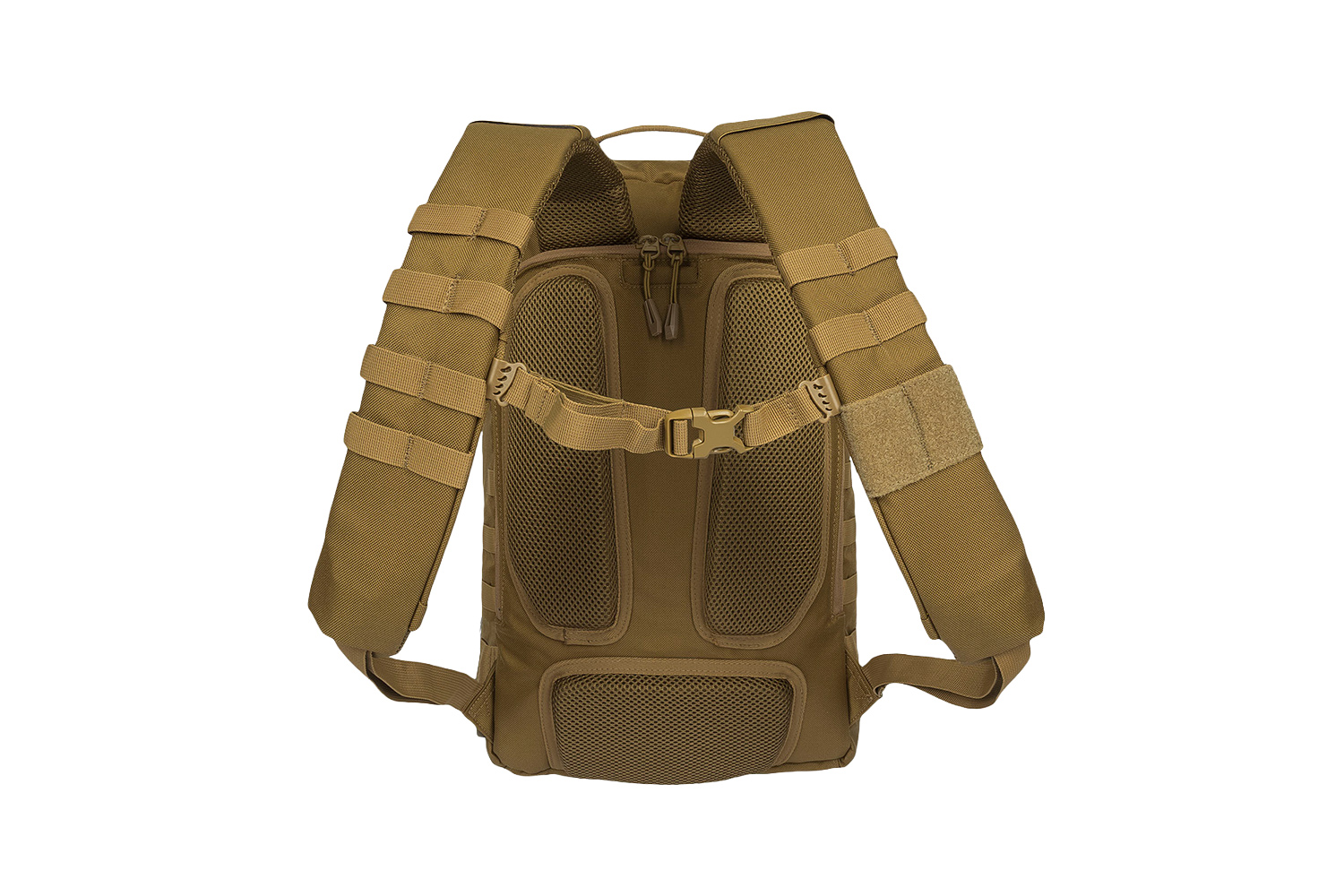 Rückansicht eines kojotenbraunen taktischen Rucksacks mit gepolsterten Netzgurten, Brustgurt und MOLLE-Gurtband.