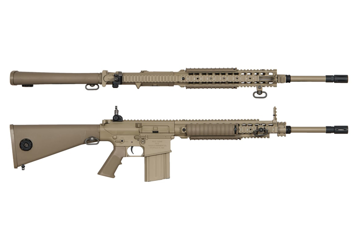 Tan Knight's Armament SR-25 Airsoft-Gewehr in Seitenansicht und Draufsicht mit taktischem Schienensystem und festem Schaft.