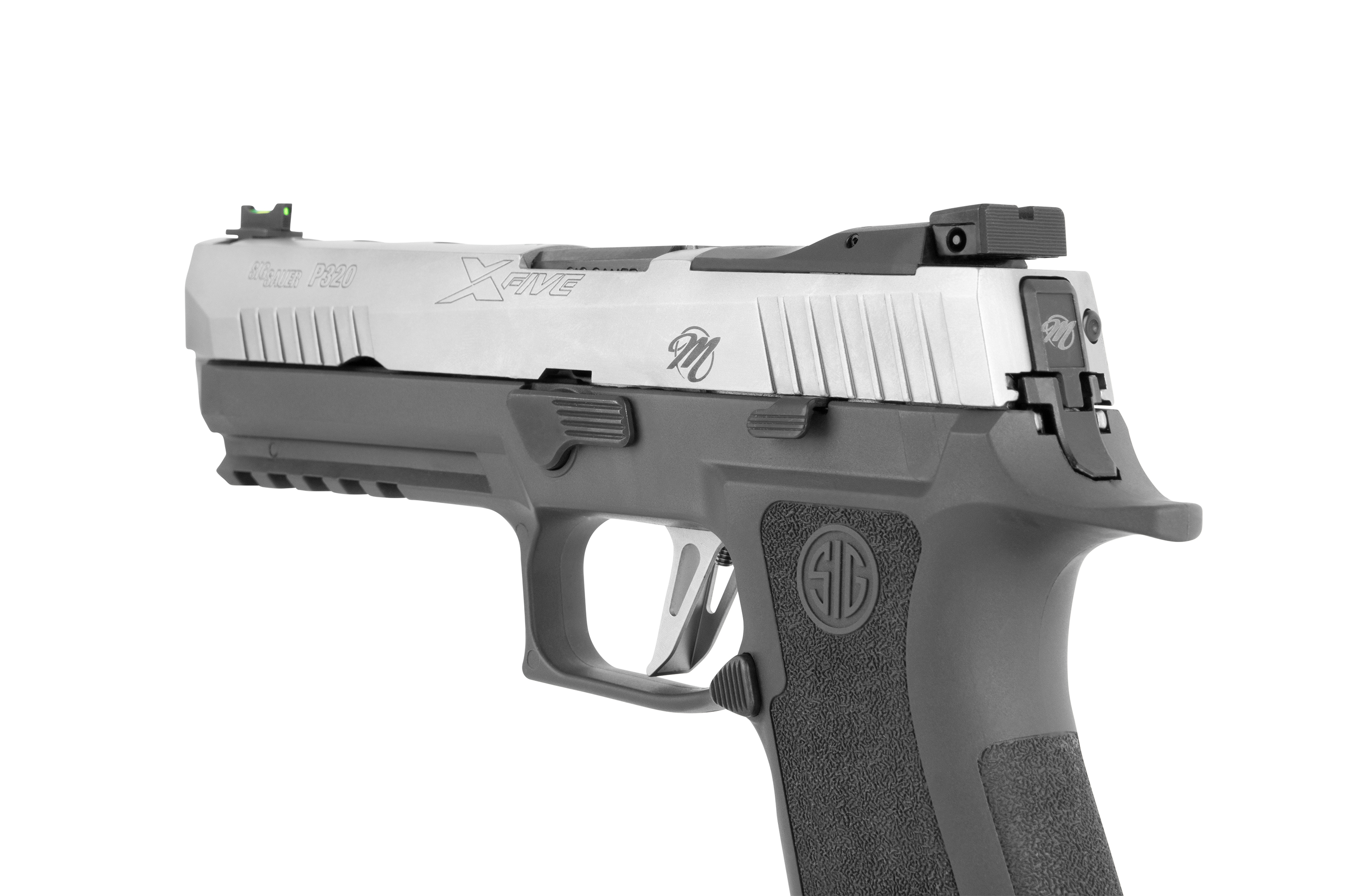 SIG Sauer P320 XFive Luftpistole mit silbernem Schlitten und strukturiertem Griff, ideal für Präzisionsschießen.