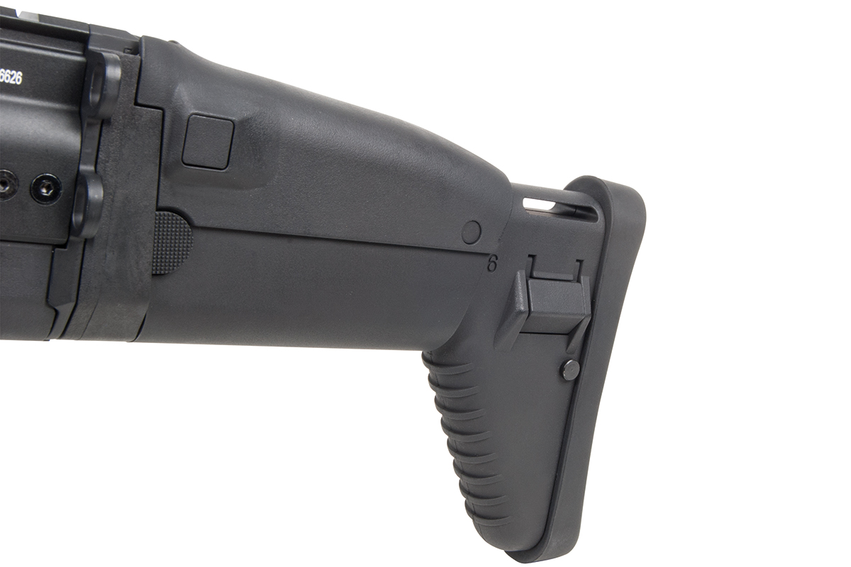 Verstellbarer Schaft aus schwarzem Polymer für Luftgewehre mit strukturierter Schaftkappe und robuster Konstruktion im taktischen Design.