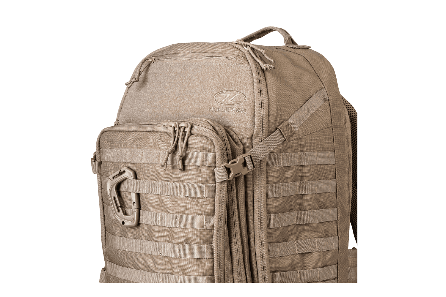 Hellbrauner taktischer Highlander-Rucksack mit MOLLE-Gurtband, einer Zubehörtasche vorne und einem robusten Polymerkarabiner.