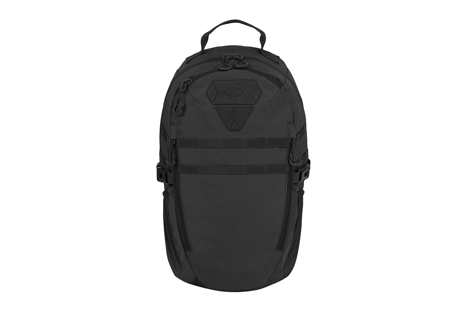 Ein schwarzer taktischer Rucksack mit MOLLE-Gurtband, Reißverschlussfächern und einem oberen Griff, isoliert auf weißem Hintergrund.