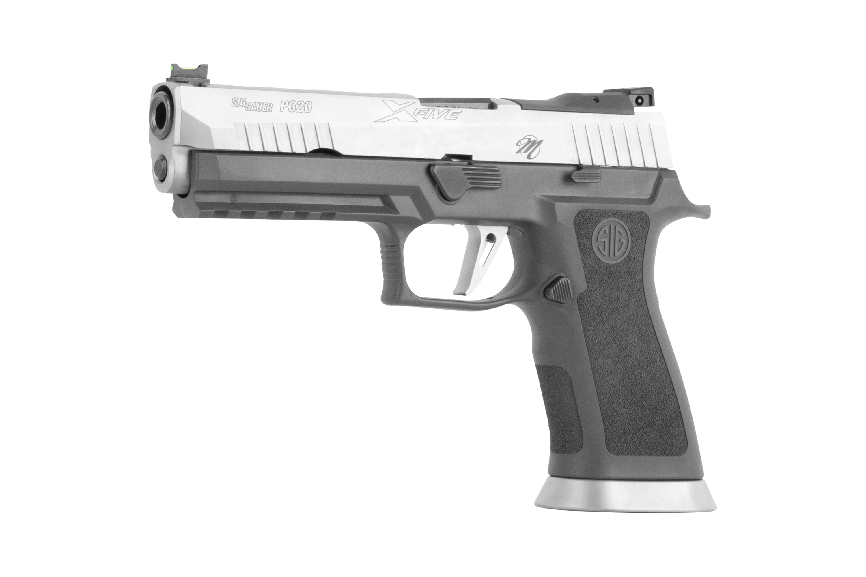 SIG Sauer P320 XFive Luftpistole mit silbernem Schlitten und schwarzem Griff, konzipiert für Präzisionsschießen.