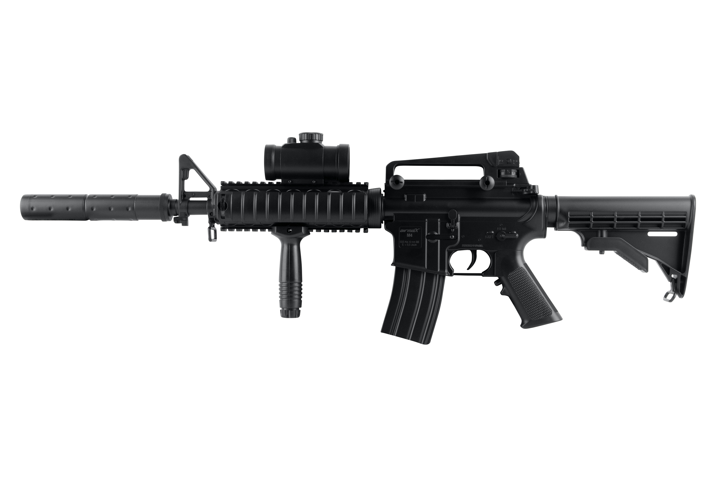 Schwarzes Airmax M4-Luftgewehr mit Schalldämpfer, Leuchtpunktvisier, vertikalem Vordergriff und verstellbarem Schaft auf weißem Hintergrund.