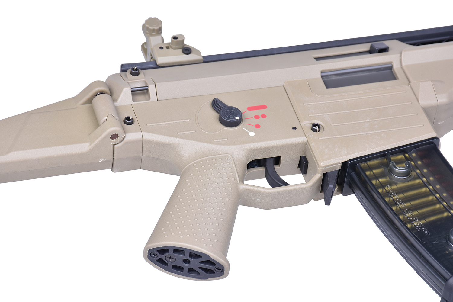 Hellbrauner Airsoft-Gewehrempfänger mit strukturiertem Pistolengriff, Feuerwahlschalter und durchscheinenden Magazindetails.