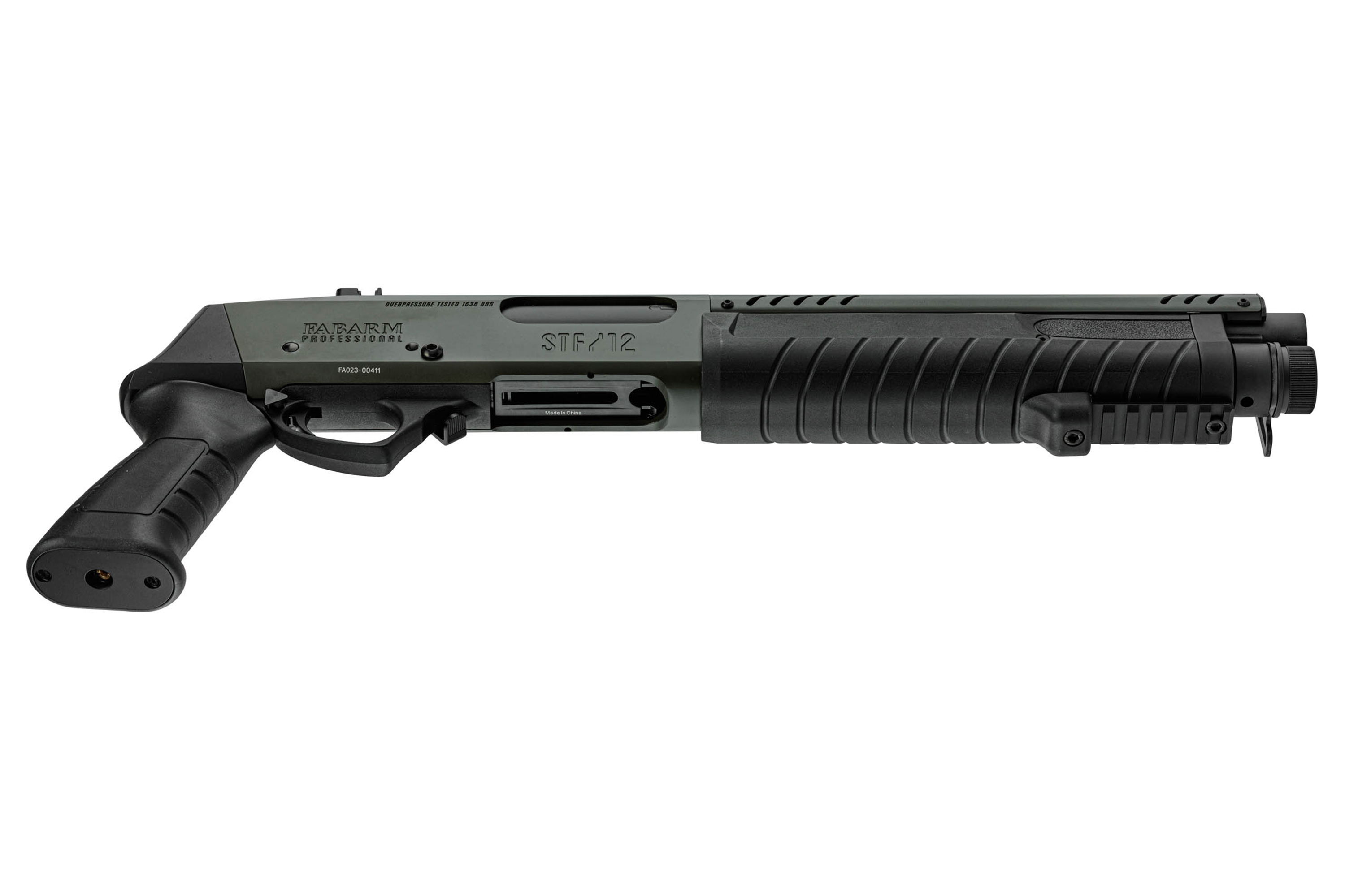 Taktische Luftflinte Fabarm Professional STF/12 in Olivgrün mit schwarzem Pistolengriff und strukturiertem Pump-Action-Vorderschaft.
