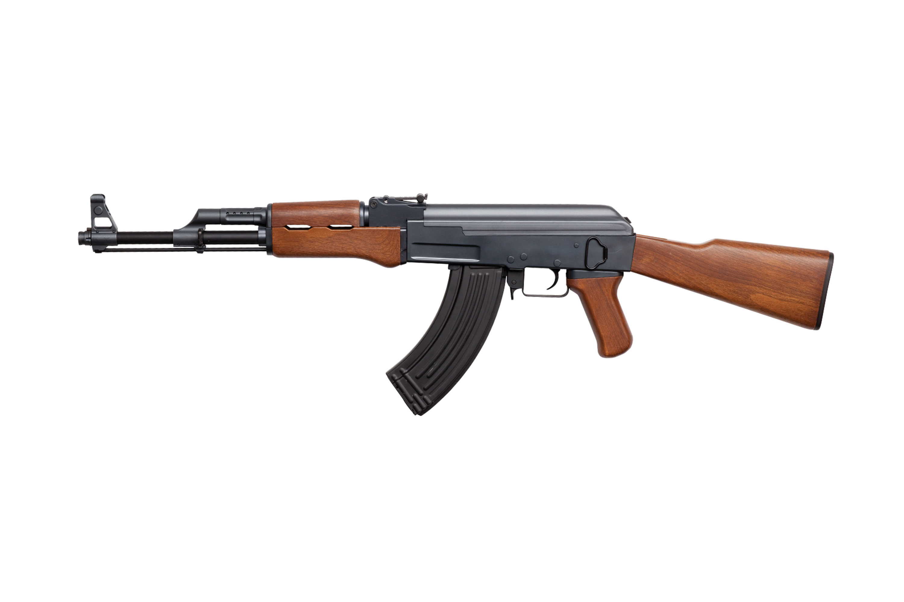 Klassisches Luftgewehr im AK-47-Stil mit schwarzem Metallrahmen, Holzschaft, Handschutz und Pistolengriff auf weißem Hintergrund.