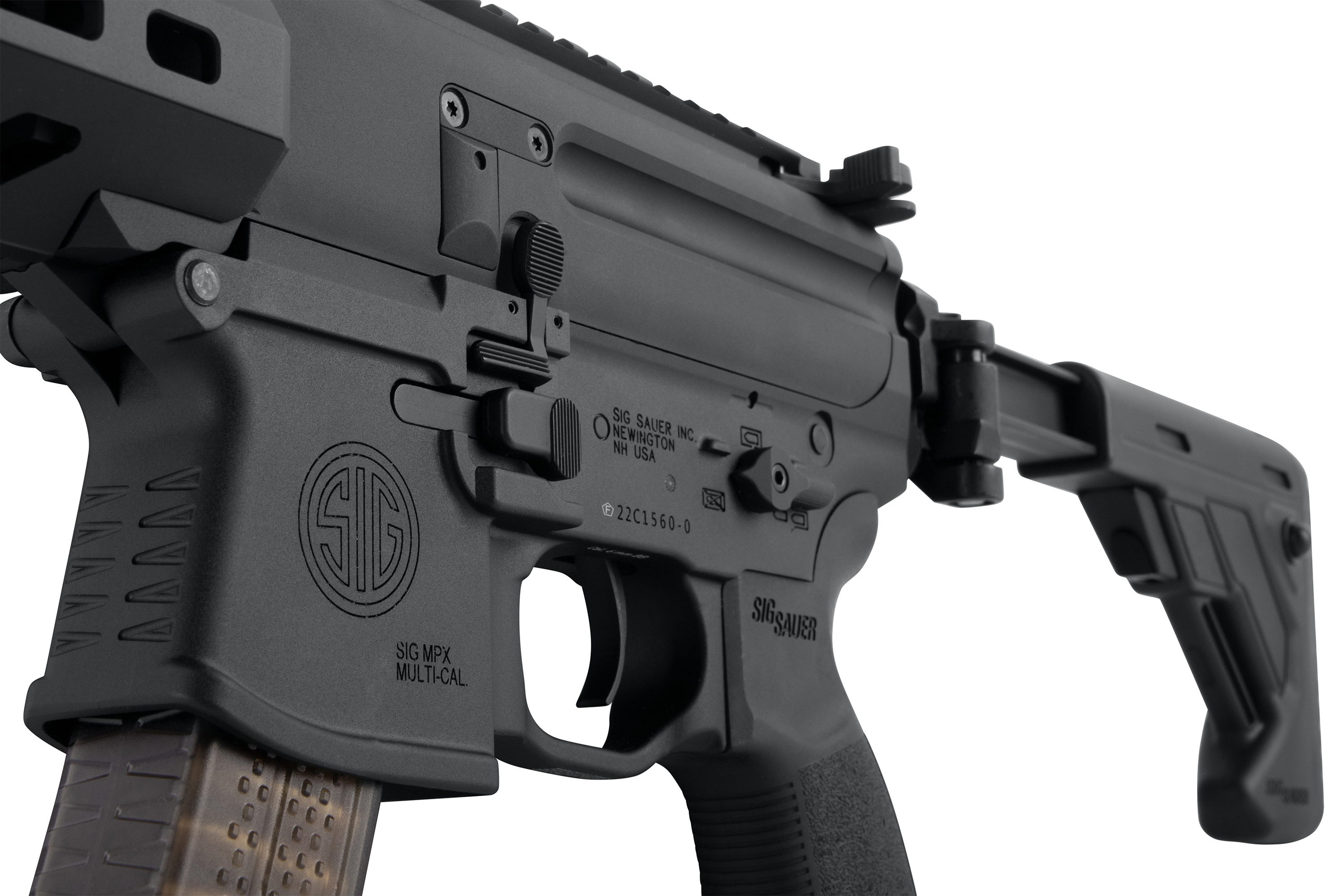 Nahaufnahme des schwarzen Sig Sauer MPX-Luftgewehrgehäuses mit Sig-Logo, Abzug und verstellbarem Schaftdesign.