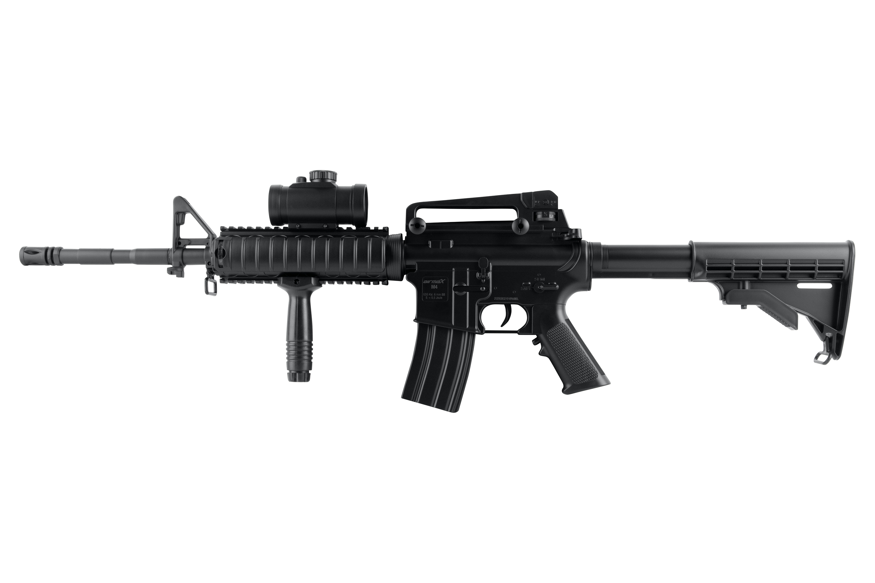 Schwarzes Airmax M4-Luftgewehr mit Leuchtpunktvisier, vertikalem Vordergriff, verstellbarem Schaft und Magazin auf weißem Hintergrund.