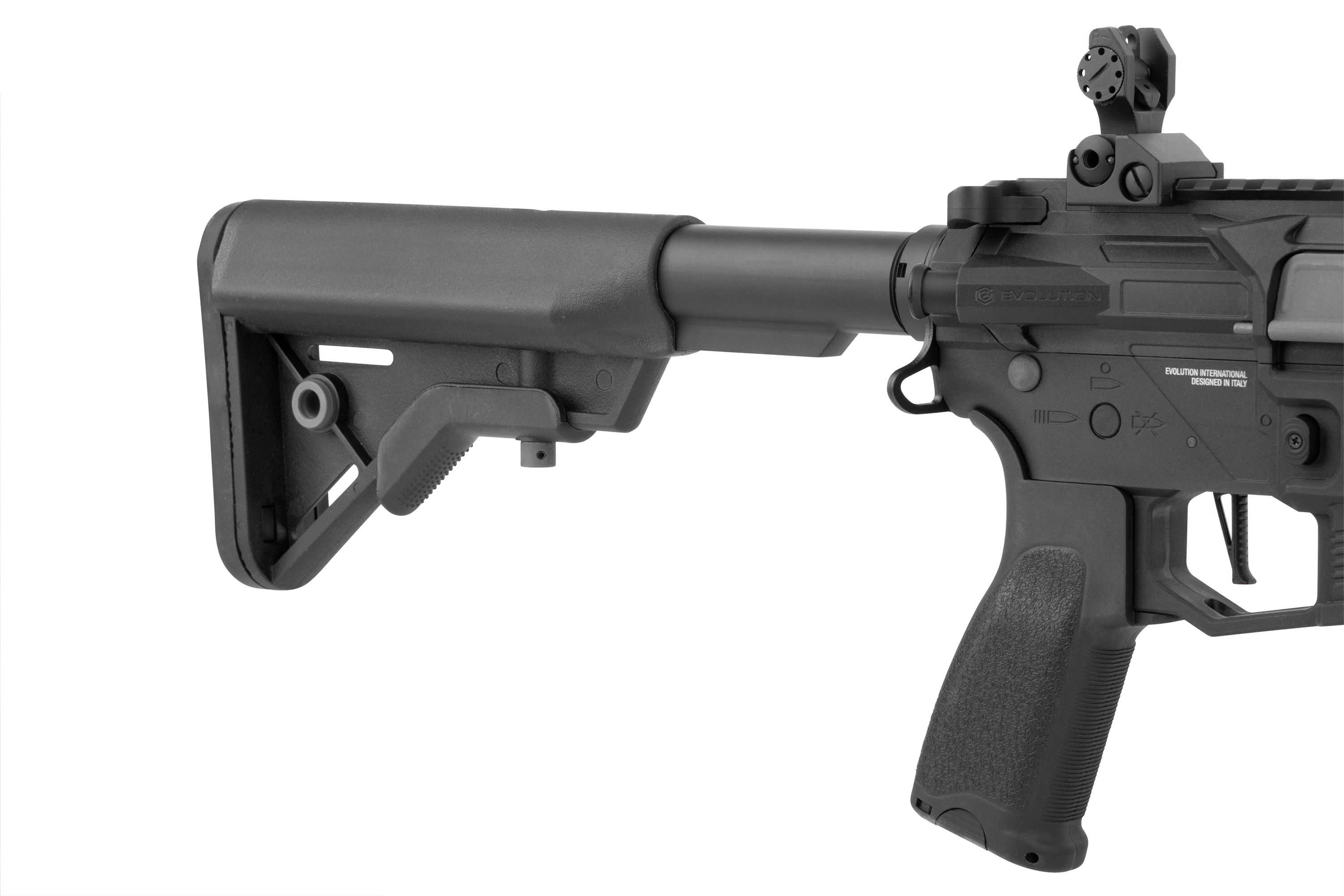 Schwarzer, verstellbarer Polymerschaft und ergonomischer Pistolengriff an einem Airsoft-Gewehr von Evolution International, Seitenansicht.