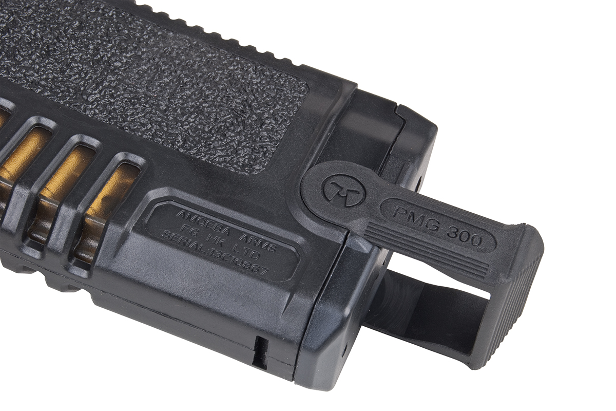 Ares Amoeba PMG 300 Mid-Cap-Magazin aus schwarzem Polymer für Airsoft-Gewehre mit strukturiertem Griff und ausziehbarer Bodenplatte.