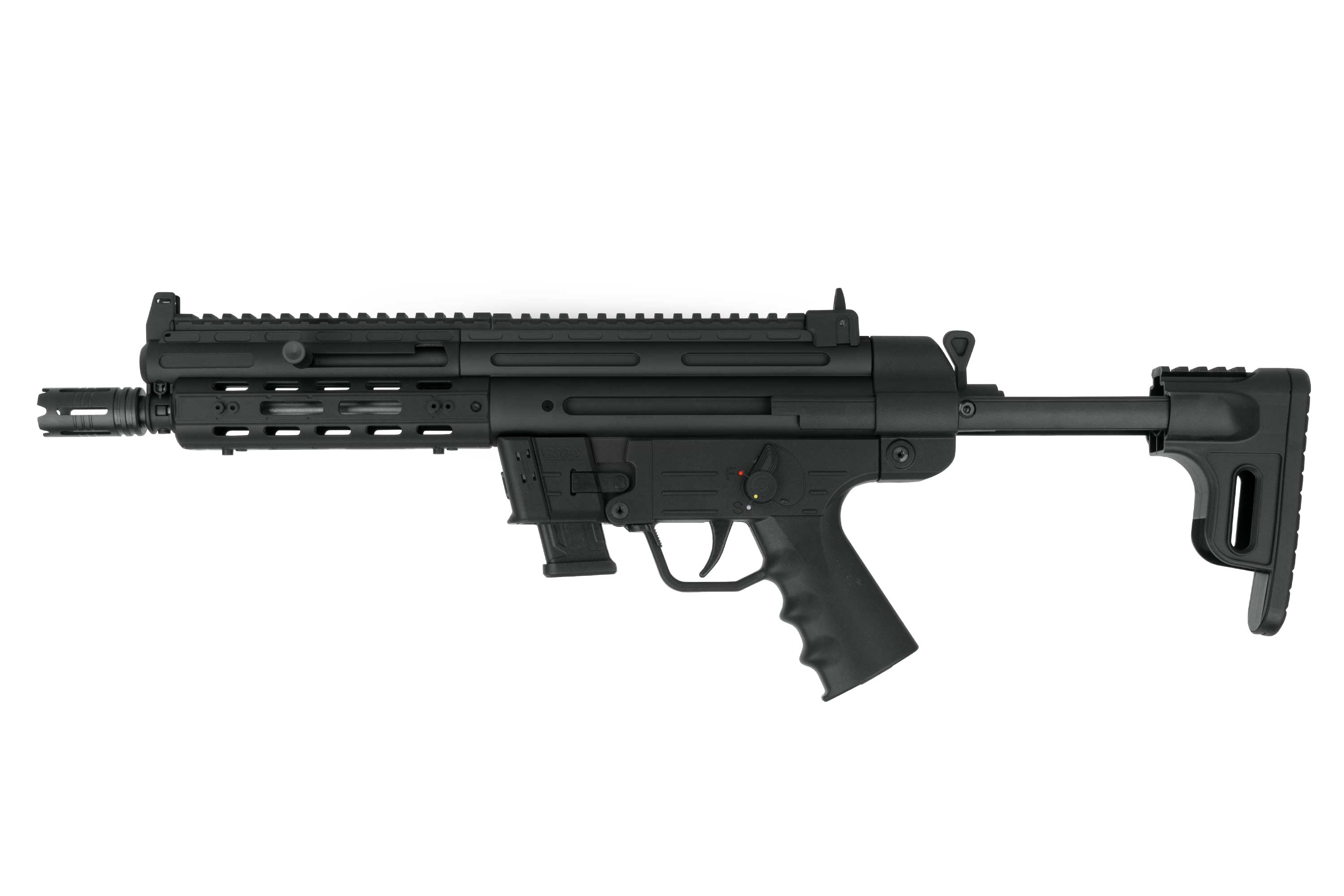 Schwarzes Luftgewehr mit taktischem Handschutz, Oberschiene, ergonomischem Pistolengriff und verstellbarem Schaft auf weißem Hintergrund.