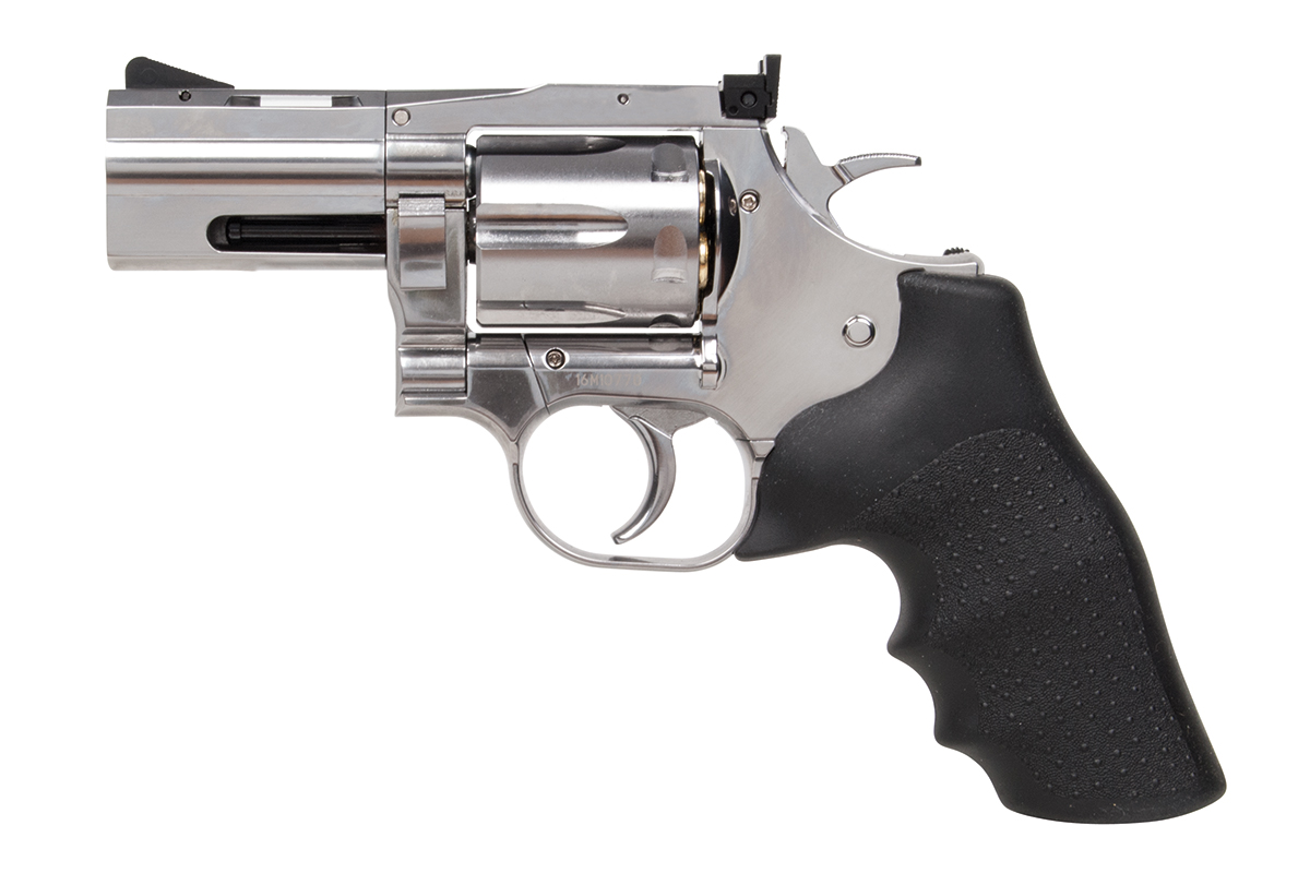 Silberne Luftpistole mit schwarzem Strukturgriff im Revolver-Design und sichtbarem Zylinder.